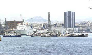 Ήραν τον αποκλεισμό των λιμανιών οι ψαράδες