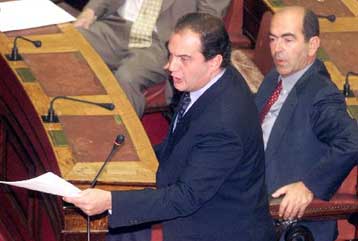 Επίθεση Καραμανλή κατά της κυβέρνησης για το ναυάγιο του Σάμινα, την ακτοπλοΐα και τη διαπλοκή