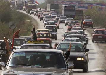 Σοβαρά επεισόδια κατά την αντικυβερνητική διαδήλωση στο Βελιγράδι<I> Mετά τη λήξη της θητείας Μι