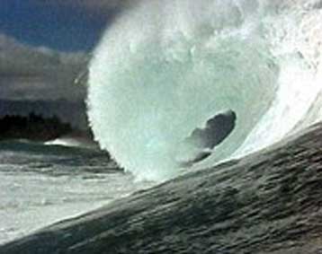 Τεράστιο κύμα θα μπορούσε να απειλήσει τις ΗΠΑ, ισχυρίζεται επιστήμονας