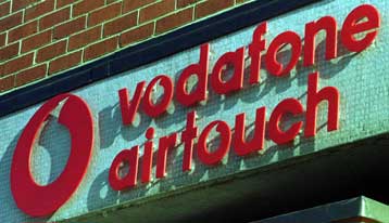 Στρατηγική συμμαχία με την China Mobile έκλεισε η Vodafone