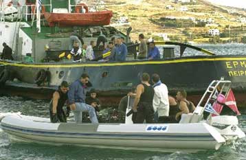 Έρευνες στο γκαράζ του Σάμινα για λαθρομετανάστες