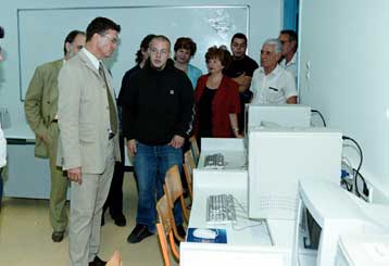 Να μην αυξηθεί ο αριθμός των μαθητών στα σχολικά τμήματα<I>Εικοσιτετράωρη απεργία στις 10 Οκτωβ