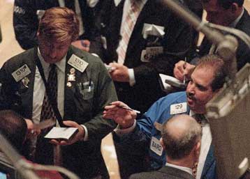 Μεικτή η εικόνα της Γουόλ Στριτ και στο κλείσιμο της Τρίτης