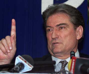 Έρευνα για τις καταγγελίες νοθείας στις αλβανικές εκλογές ζητά η Ελλάδα