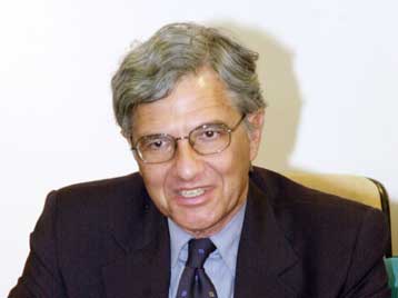 Απαντήσεις εντός δέκα ημερών ζητά ο Τάσος Γιαννίτσης