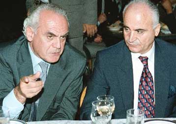 Μέτρα μείωσης της έντασης στο Αιγαίο προανήγγειλαν οι υπουργοί Αμυνας Ελλάδας και Τουρκίας