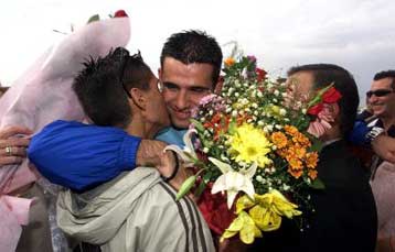 «Επόμενος στόχος το …δίπλωμα οδήγησης»!<I>Υπόσχεση Νικολαΐδη για το 2004