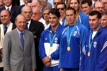 Αφιερωμένο στους συνανθρώπους μας που χάθηκαν τόσο άδικα<I>Σημίτης: Υπερήφανη όλη η Ελλάδα</I>