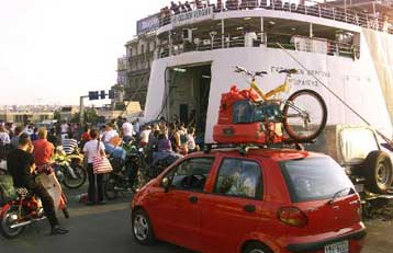 Επισκευές «βιτρίνας» έγιναν στο Σάμινα, καταγγέλλουν συνδικαλιστές