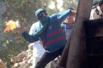 Την αναζωπύρωση της βίας στη Μέση Ανατολή καταδικάζει το Συμβούλιο Ασφαλείας