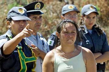 Έντεκα νεκροί και δεκάδες τραυματίες από πτώση λεωφορείου σε γκρεμό στη Βραζιλία