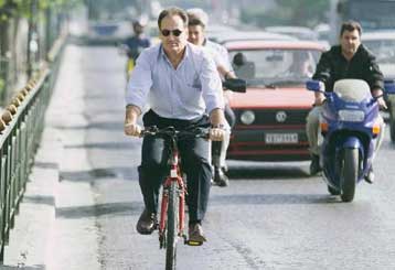 Μία ημέρα το μήνα χωρίς αυτοκίνητο προτείνει ο Κ.Λαλιώτης