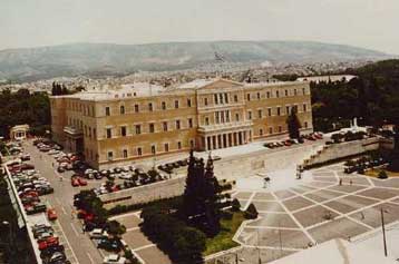 Στη Βουλή παραπέμπει ο εισαγγελέας τη διερεύνηση των σχέσεων ιδιοκτητών ΜΜΕ και Δημοσίου
