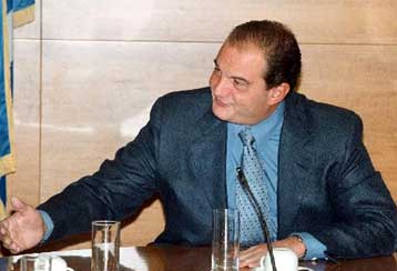 Εξηγήσεις για το Σάμινα και την ακτοπλοΐα ζητά από τον πρωθυπουργό η αντιπολίτευση