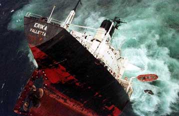 Θέμα ασφάλειας των ελληνικών τάνκερ θέτει η Κομισιόν