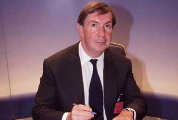 Η Ευρωπαϊκή Σύμβαση Ανθρωπίνων Δικαιωμάτων υιοθετείται από τη βρετανική νομοθεσία