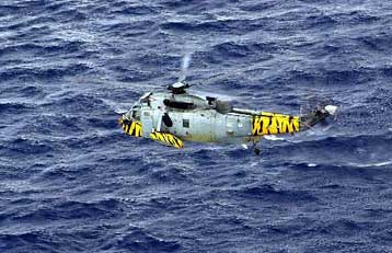 Ενας νεκρός και επτά αγνoούμενοι σε ναυάγιο γαλλικού αλιευτικού στην Ιρλανδία