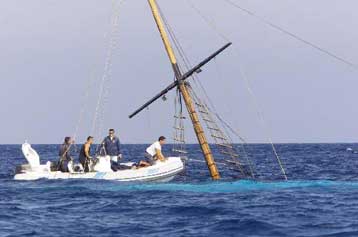 Ξεκίνησε η προανάκριση για το ναυάγιο του Ζευς ΙΙΙ<I>Τα ονόματα των διασωθέντων</I>