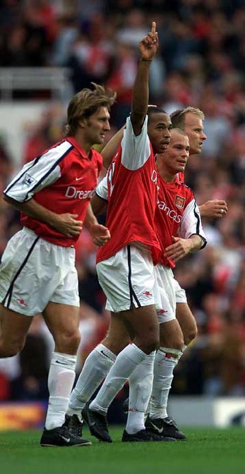 «Μοναξιές» για τη Λέστερ στην κορυφή της premier league