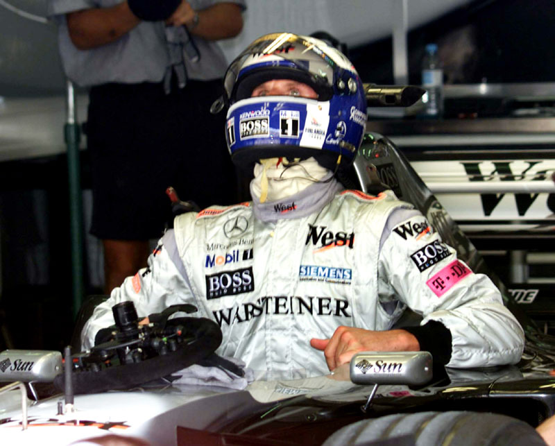 Formula 1: Φωτιά εκδηλώθηκε στο μονοθέσιο του D.Coulthard, στις χρονομετρημένες δοκιμές