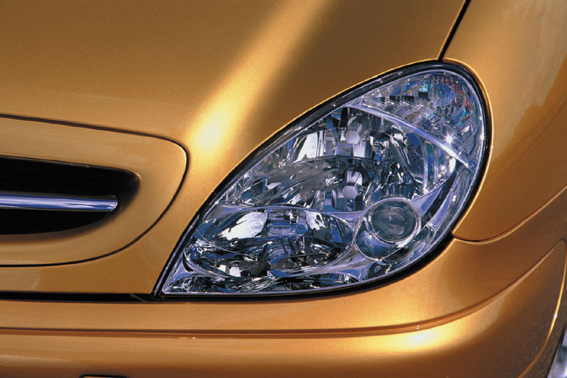 Αναλυτικά, ο βασικός και προαιρετικός εξοπλισμός της νέας Citroen Xsara