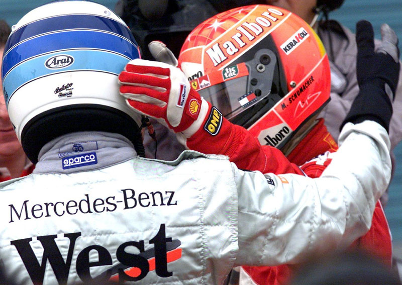Formula 1: Ο M.Schumacher «επιτίθεται» στους J.Villeneuve και D.Coulthard