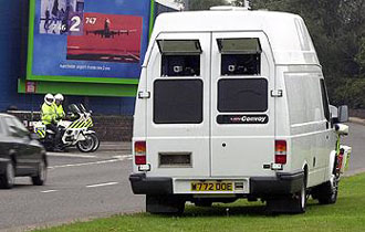 Με κρυμμένες κάμερες το κυνήγι των παραβατών του ΚΟΚ στη Μ.Βρετανία