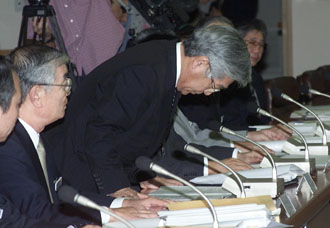 H Mitsubishi μετρά τις… «πληγές» της