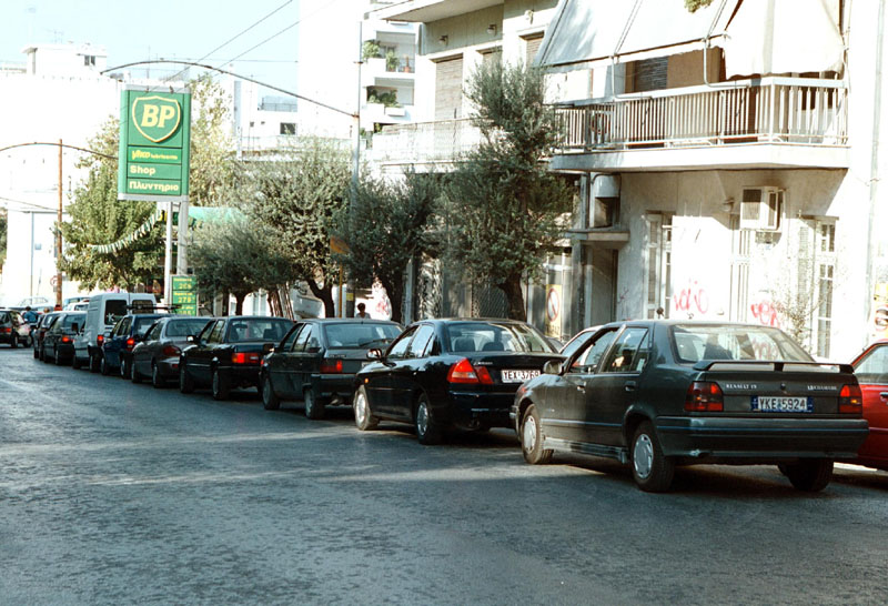 Έληξε η απεργία των οδηγών βυτιοφόρων-«Γεμίζουν» και πάλι τα πρατήρια με καύσιμα