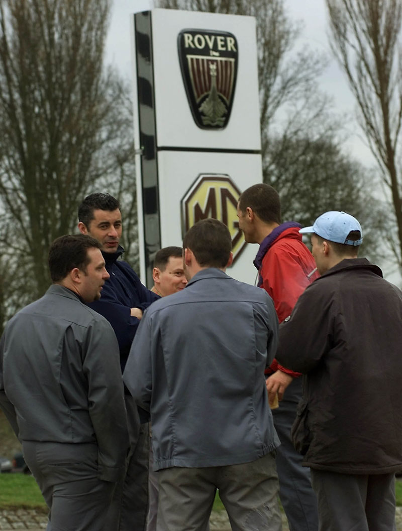 Παρατείνεται το κλίμα αβεβαιότητας στη Rover