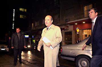 Η πολιτική επικαιρότητα επί τάπητος στη συνεδρίαση της Κυβερνητικής Επιτροπής