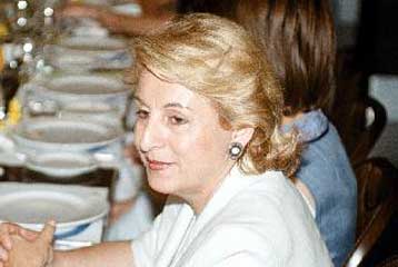 Την κατάργηση νόμων εποχής Μεταξά κατά της θρησκευτικής ελευθερίας ζητά η Αννα Καραμάνου