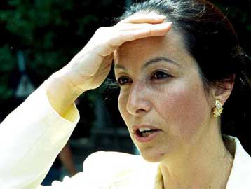 Την κατάργηση νόμων εποχής Μεταξά κατά της θρησκευτικής ελευθερίας ζητά η Αννα Διαμαντοπούλου