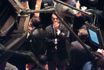 Ελεύθερη πτώση για τον Nasdaq στο άνοιγμα της Πέμπτης