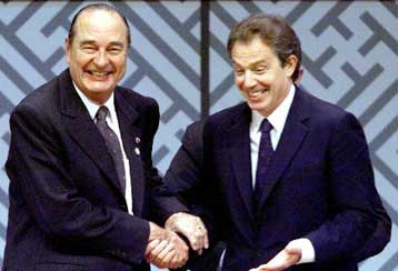 Ευρωπαϊκό άνοιγμα Μπλερ εν όψει της συνάντησής του με τον Σιράκ