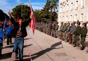 Νέα συλλαλητήρια προγραμματίζει το κόμμα του Μπερίσα