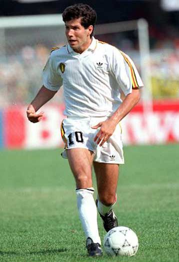 Προπονητής – παίκτης ο Έντζο Σίφο στη Σαρλερουά