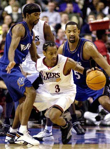 Με νίκες συνέχισαν οι Σίξερς, Χόρνετς και Τζαζ