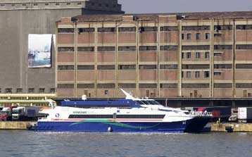 Οικονομικά και ποινικά σενάρια στον Τύπο για την αυτοκτονία Σφηνιά – Κανονικά τα δρομολόγια της MFD