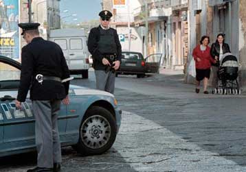Επ αυτοφώρω συλλήψεις μελών της Καμόρα πραγματοποίησε η ιταλική αστυνομία