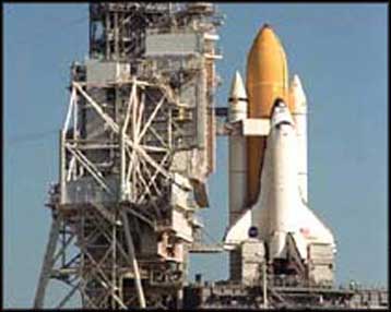 Το πλήρωμα του Endeavour και οι ηλιακοί συλλέκτες που θα μεταφέρει είναι έτοιμοι για την εκτόξευση