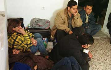 Δέκα Κούρδοι λαθρομετανάστες στα δίχτυα του Λιμενικού – Συνελήφθησαν και τέσσερις ναυτικοί