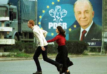 Το κόμμα του Ιλιέσκου ανακοινώνει το σχηματισμό κυβέρνησης μειοψηφίας στη Ρουμανία