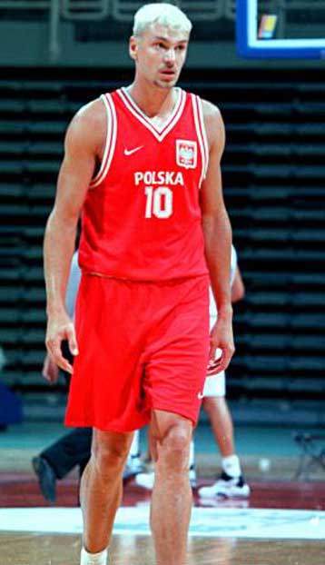 Ξεκαθαρίζει την Τετάρτη η δεύτερη προνομιούχος θέση των τεσσάρων ομίλων που οδηγεί στο Ευρωμπάσκετ τ