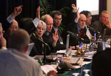 Οργανώσεις διαχείρισης «εθνικών» ιντερνετικών καταλήξεων αμφισβητούν το μονοπώλιο της ICANN