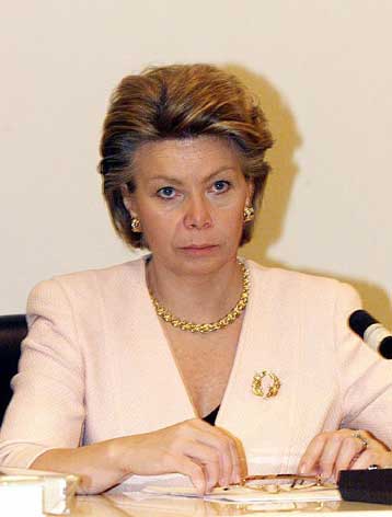 Η Ευρωπαϊκή Ένωση στηρίζει ουσιαστικά το νόμο του Γ.Φλωρίδη