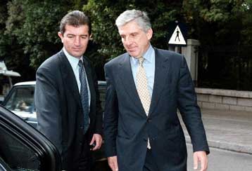 Η Ελλάδα αντιμετωπίζει αποτελεσματικά την «οικονομική κρίση», δηλώνει ο Γ.Παπαντωνίου