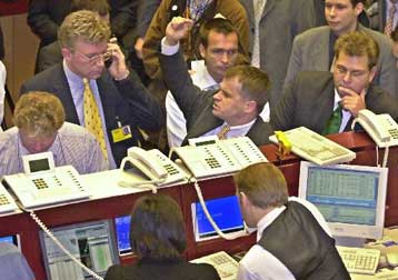 Το ενδεχόμενο συνεργασίας τους εξετάζουν οι δύο «μνηστήρες» του LSE, OM Group και Deutsche Boerse