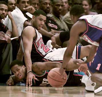 Ανετες νίκες για Νέα Υόρκη και Λος Αντζελες Λέικερς στο ΝΒΑ